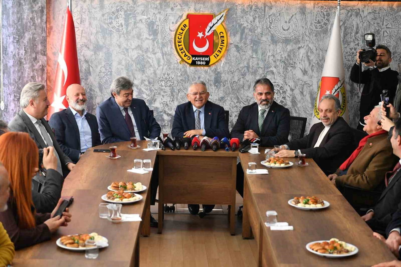 KAYSERİ BÜYÜKŞEHİR BELEDİYE BAŞKANI DR. MEMDUH BÜYÜKKILIÇ, 10 OCAK ÇALIŞAN GAZETECİLER GÜNÜ...
