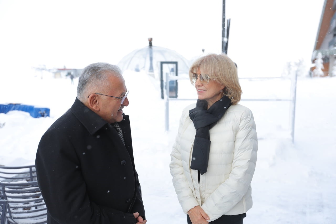 KAYSERİ BÜYÜKŞEHİR BELEDİYE BAŞKANI DR. MEMDUH BÜYÜKKILIÇ, TÜRKİYE’NİN VE DÜNYANIN SAYILI KAYAK...