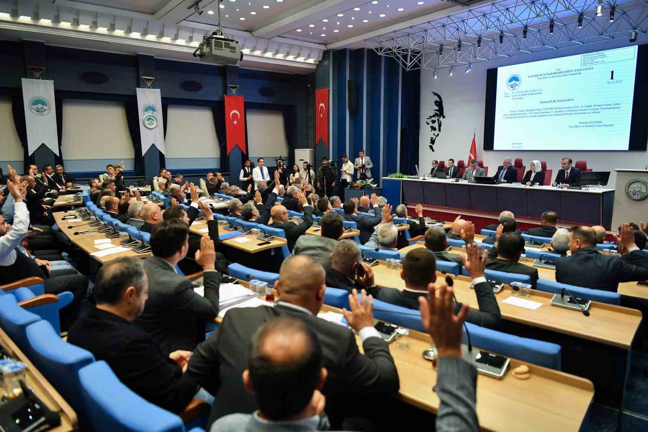 KAYSERİ BÜYÜKŞEHİR BELEDİYESİ, 2025 YILI BOYUNCA MECLİS, ENCÜMEN VE EVRAK İŞLEMLERİNDE YÜKSEK BİR...