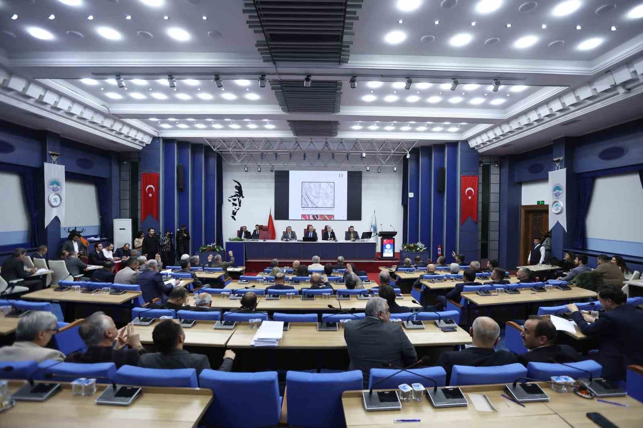 KAYSERİ BÜYÜKŞEHİR BELEDİYESİ OCAK AYI MECLİS TOPLANTISI, DR. MEMDUH BÜYÜKKILIÇ BAŞKANLIĞINDA...