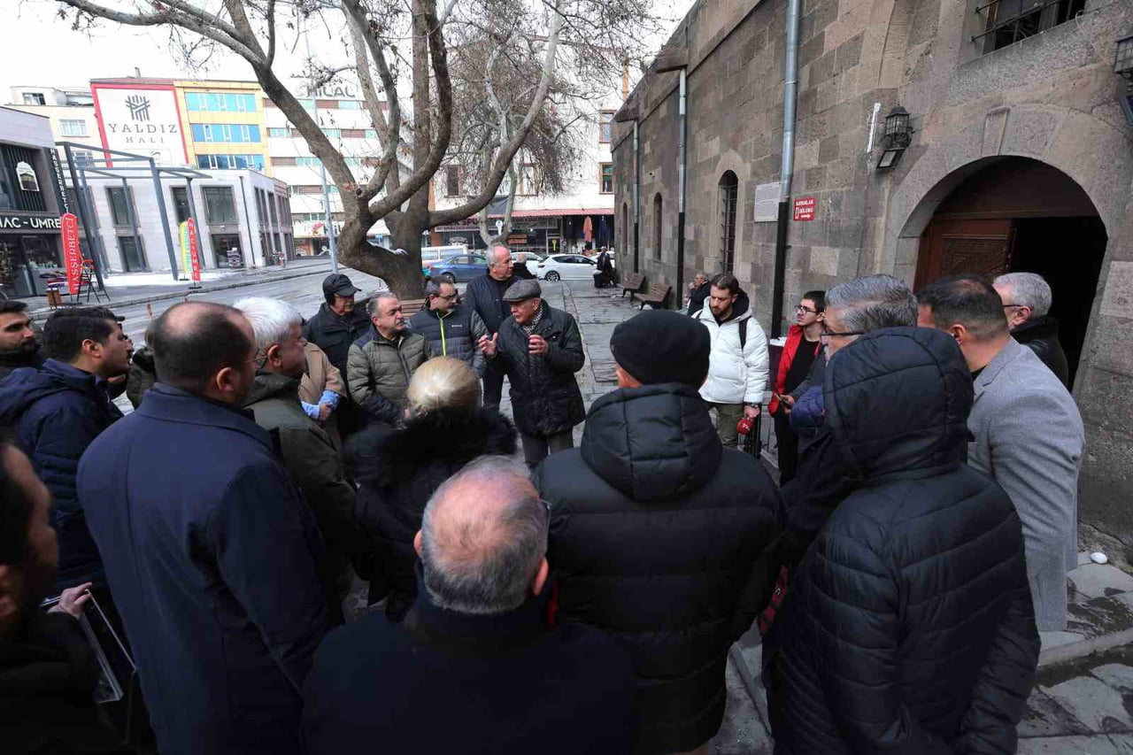 KAYSERİ BÜYÜKŞEHİR BELEDİYESİ ÖNCÜLÜĞÜNDE YÜRÜTÜLEN VE ULUSAL ÖDÜLLE TAÇLANDIRILAN SURİÇİ...