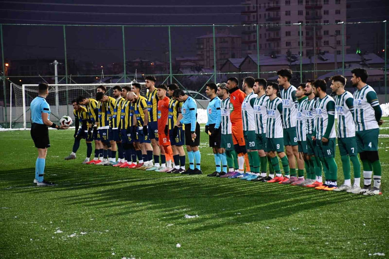 KAYSERİ ŞEKER MUSTAFA KILIÇ SÜPER AMATÖR KÜME’DE 15. HAFTADA ERTELENEN MAÇTA HACILAR ERCİYESSPOR...