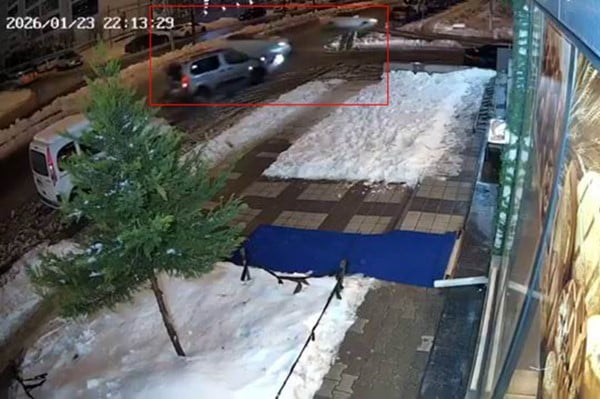 KAZA ANI GÜVENLİK KAMERASINA YANSIDI.