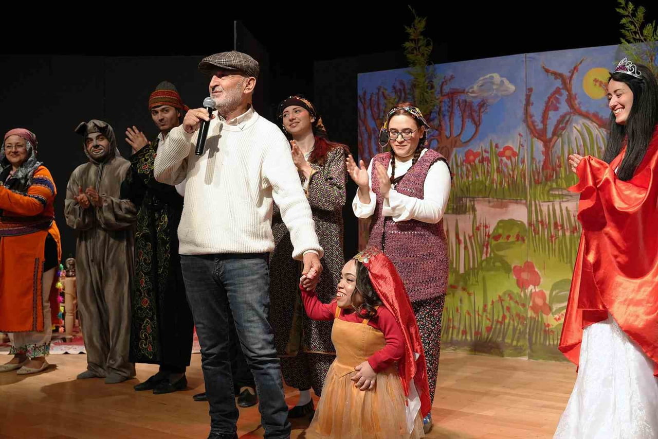 KEÇİÖREN BELEDİYE BAŞKANI MESUT ÖZARSLAN BİR KONUŞMA YAPTI