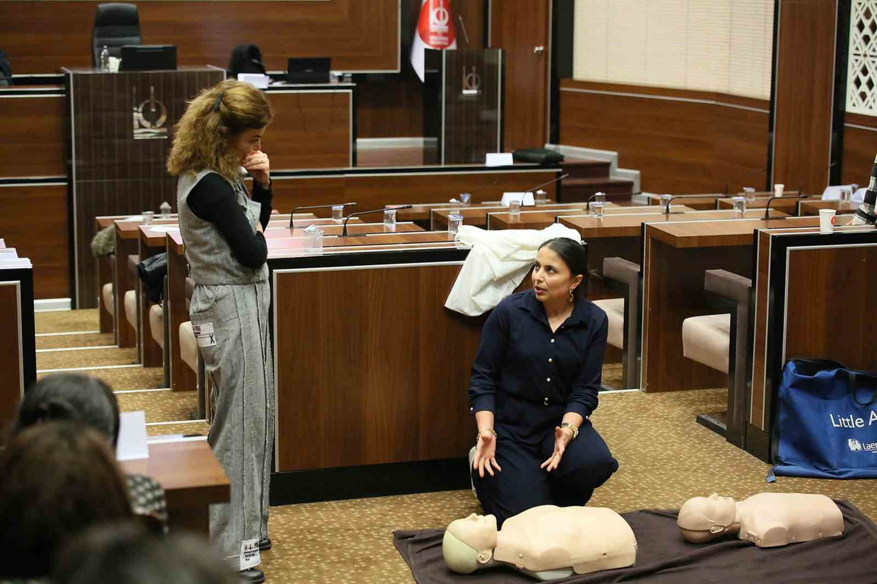 KEÇİÖREN BELEDİYESİ BELEDİYE PERSONELİNE YÖNELİK ‘İLK YARDIM EĞİTİMİ' DÜZENLENDİ. EĞİTİMİN, HEM...