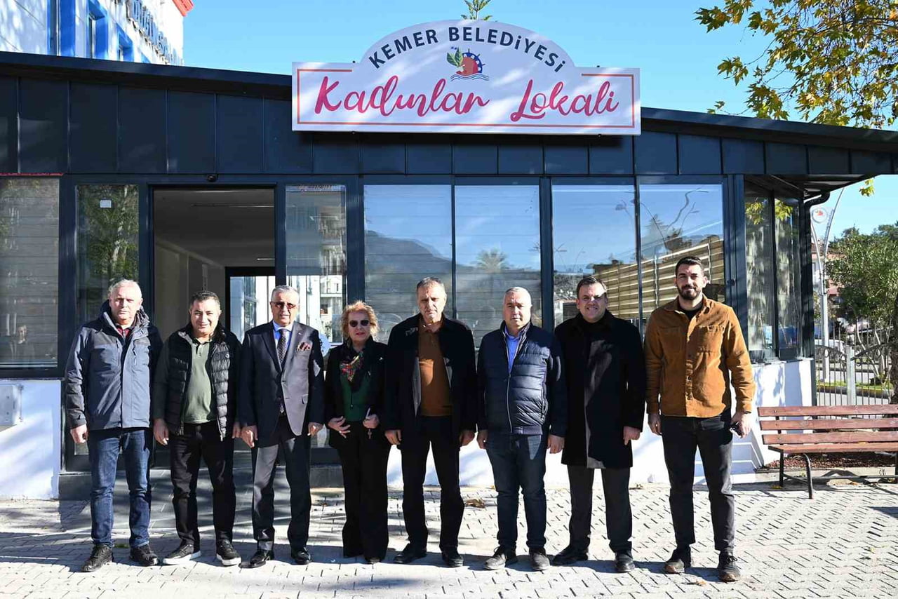 KEMER BELEDİYESİ SOSYAL BELEDİYECİLİK ANLAMINDA YAPTIĞI PROJELER ARASINDA YER ALAN KADINLAR LOKALİ...