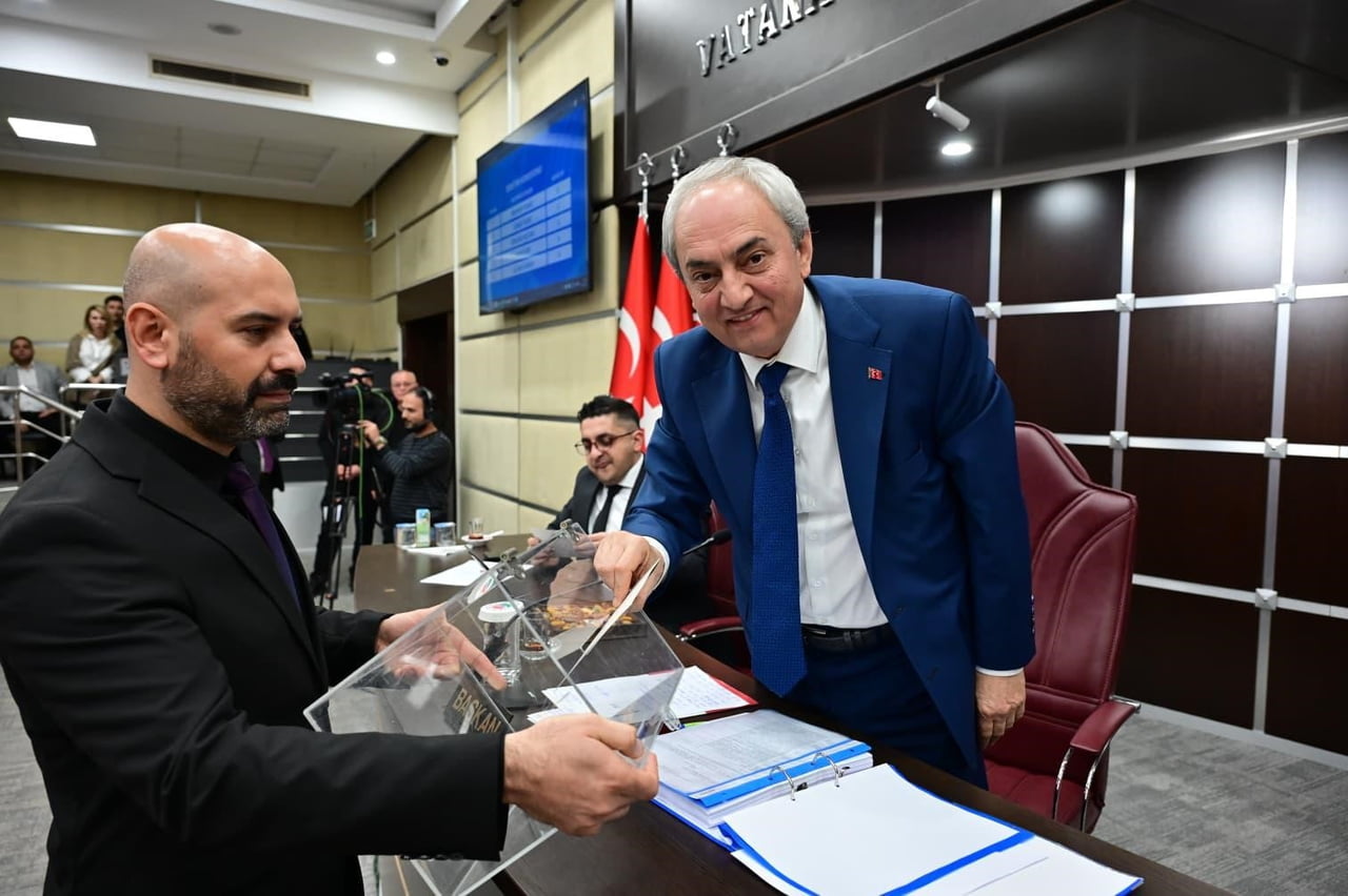 KEPEZ BELEDİYESİ, 44 YAZILI 5 ÖNERGE OLMAK ÜZERE 49 GÜNDEM MADDESİYLE YENİ YILIN İLK MECLİS...