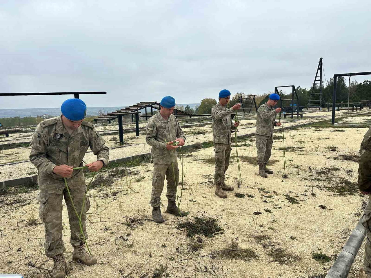 KIRKLARELİ’NDE KONUŞLU 41’İNCİ KOMANDO TUGAY KOMUTANLIĞI’NDA, "1’İNCİ ORDU KOMANDO KOLU YARIŞMASI"...