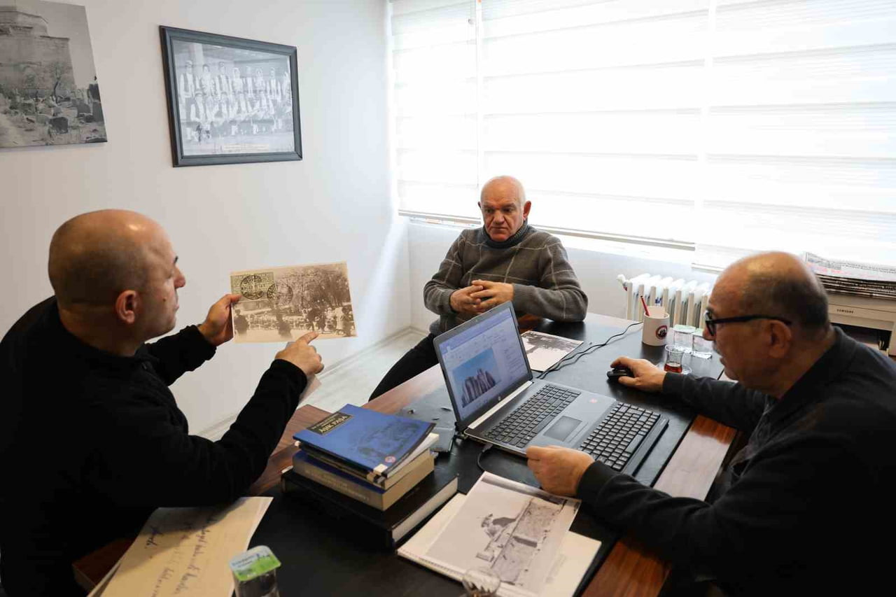 KIRŞEHİR'DE KÜLTÜR VE TARİH ARAŞTIRMA GRUBU TARAFINDAN, KENTİN ESKİ YAPILARI VE TARİHİ...