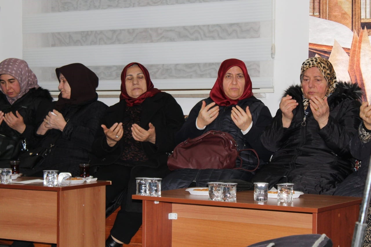 KIRŞEHİR ŞEHİT AİLELERİ DERNEĞİ İLE MUCUR GENÇLİK MERKEZİ ORGANİZASYONUNDA, MİRAÇ KANDİLİ...