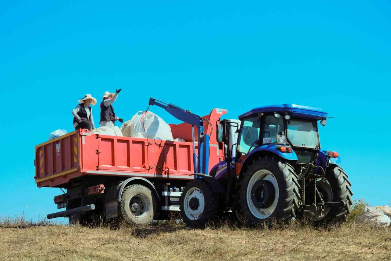 KOCAELİ'DE TOHUM VE GÜBREDEN HAYVANCILIK EKİPMANLARINA, SERALARDAN TIBBİ VE AROMATİK BİTKİLERE...