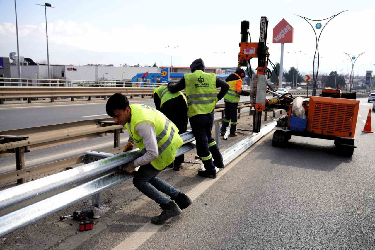 KOCAELİ BÜYÜKŞEHİR BELEDİYESİ, 2025 YILI BOYUNCA KENT GENELİNDE YÜRÜTTÜĞÜ TRAFİK GÜVENLİĞİ VE...