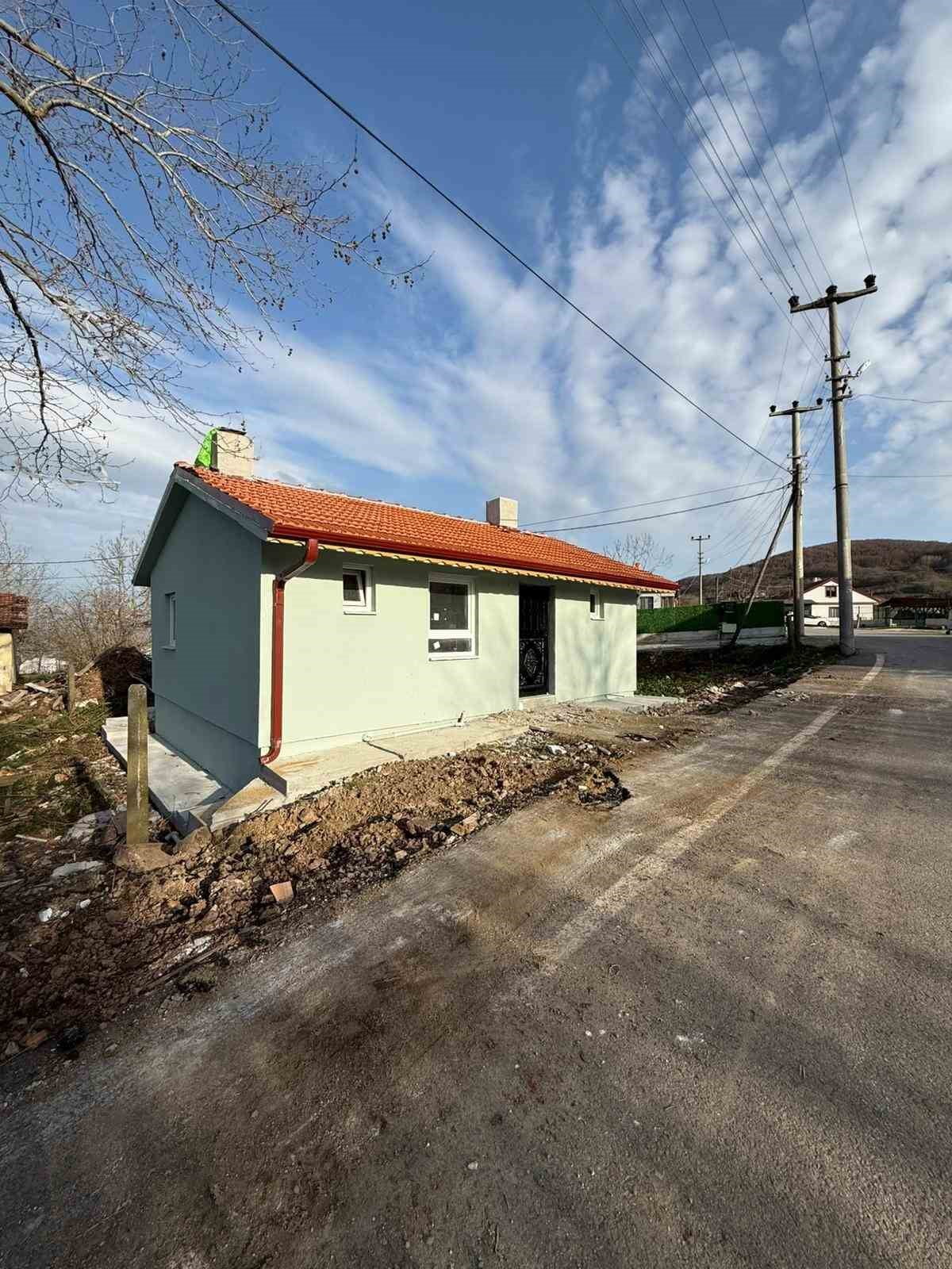 KOCAELİ BÜYÜKŞEHİR BELEDİYESİ, İZMİT İLÇESİ KISALAR MAHALLESİ'NDE KULLANILMAYAN ESKİ OKUL...