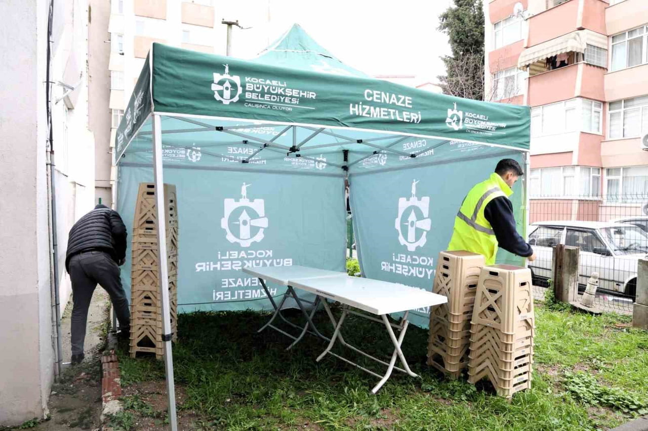 KOCAELİ BÜYÜKŞEHİR BELEDİYESİ, YAKINLARINI KAYBEDEN VATANDAŞLARA TAZİYE SÜRECİNDE DESTEK...