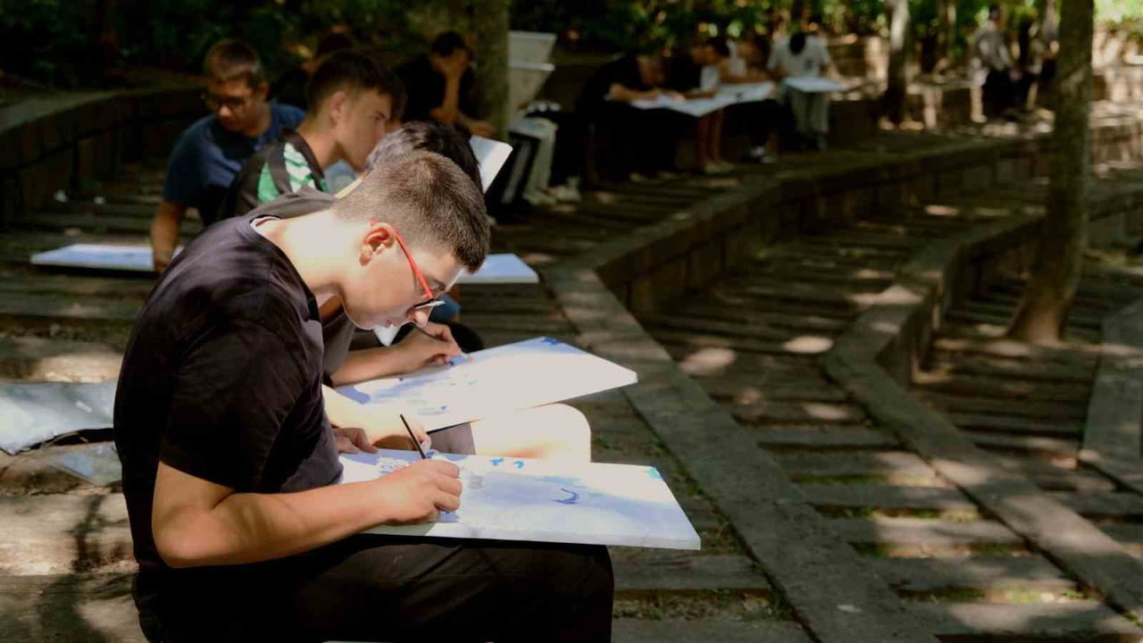 KOCAELİ’DE ATÖLYE, ETKİNLİK, GEZİ VE SOSYAL SORUMLULUK PROJELERİ İLE GENÇLERİN İHTİYAÇLARINI TEK...