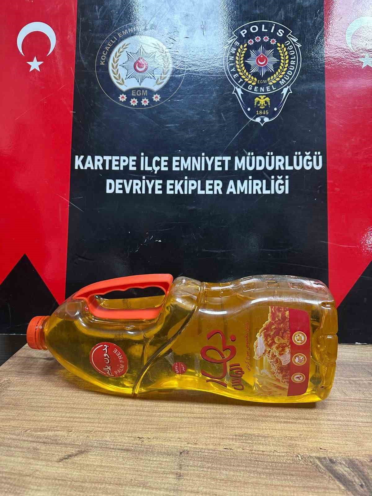 KOCAELİ’DE POLİS EKİPLERİ TARAFINDAN GERÇEKLEŞTİRİLEN UYGULAMADA, SIVI METAMFETAMİNLE YAKALANAN 2...