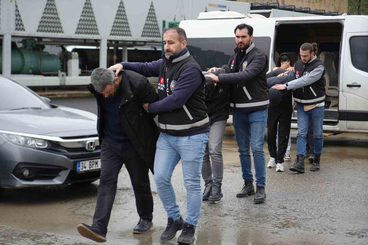 KOCAELİ MERKEZLİ 5 İLDE DÜZENLENEN "SAZAN SARMALI" OPERASYONUNDA, AYLAR SÜREN TEKNİK VE FİZİKİ...