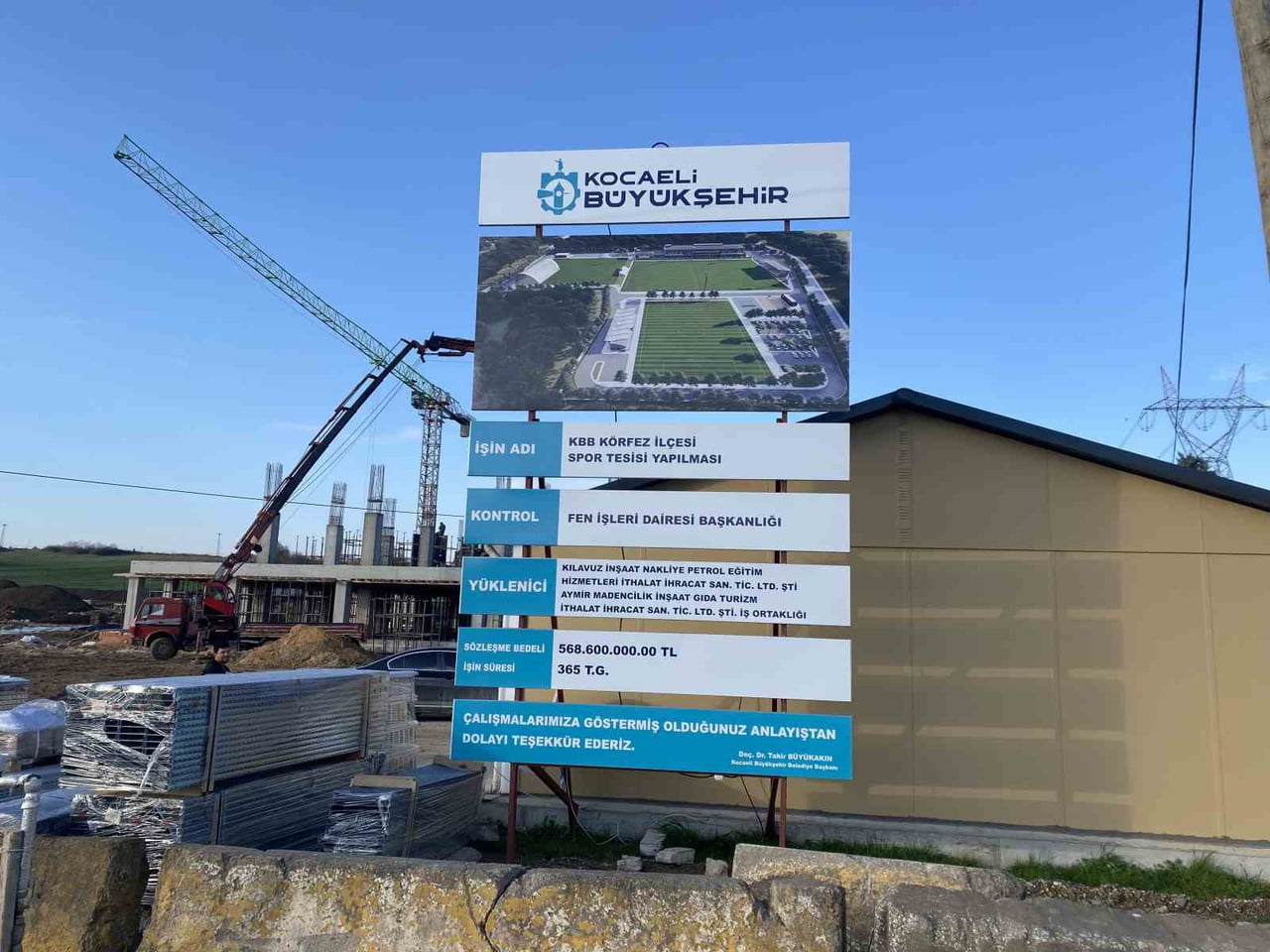 KOCAELİSPOR İÇİN SEVİNDİKLİ MAHALLESİ'NDE İNŞA EDİLEN MODERN SPOR TESİSLERİNDE ÇALIŞMALAR...
