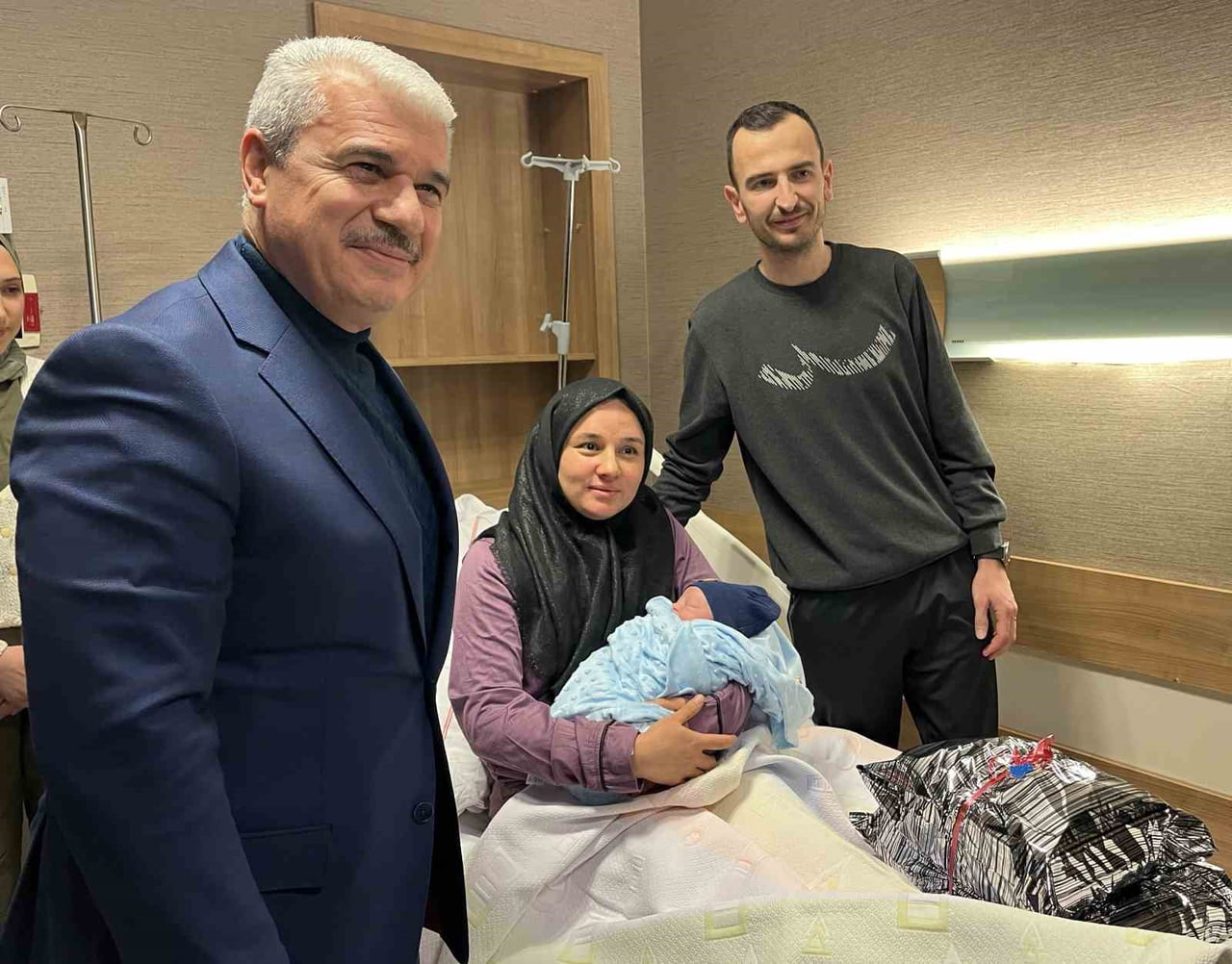 KONYA'DA 2026 YILININ İLK BEBEĞİ 3 KİLO 10 GRAM OLARAK DÜNYAYA GELEN ALPARSLAN BEBEK OLDU.