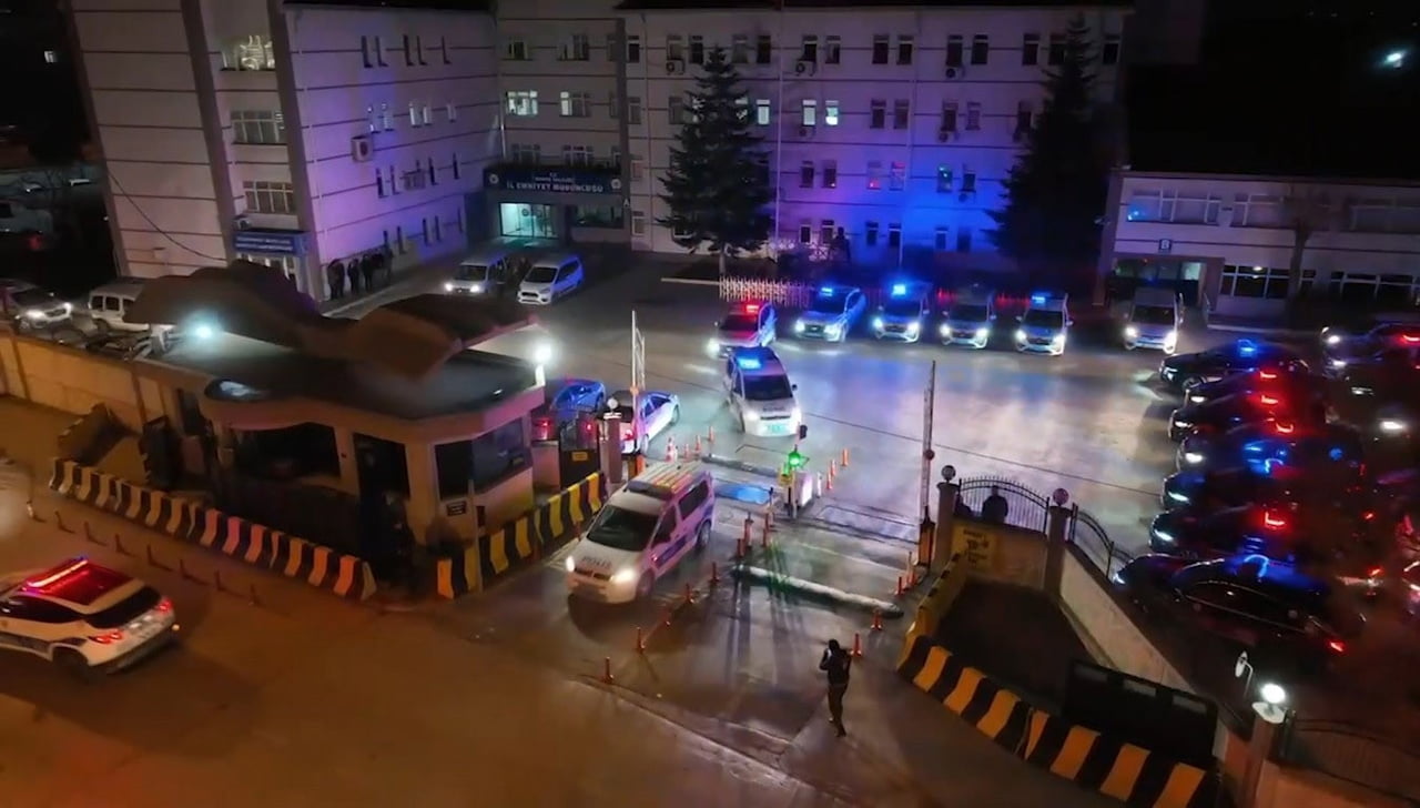 KONYA'DA POLİS EKİPLERİ TARAFINDAN KAÇAKÇILIK VE ORGANİZE SUÇLARA YÖNELİK ÇALIŞMALAR...