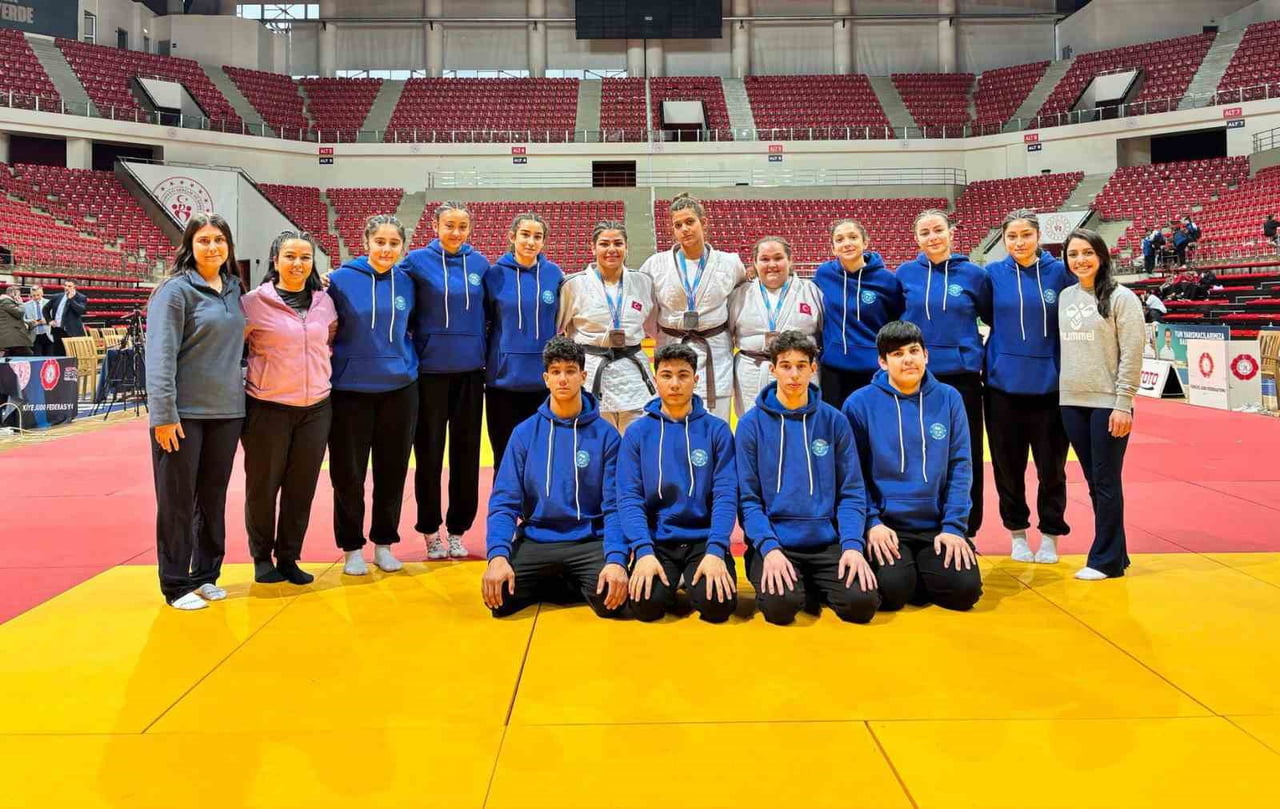 KONYA’DA DÜZENLENEN SPOR TOTO ÜMİTLER TÜRKİYE JUDO ŞAMPİYONASI’NDA SALİHLİ’Yİ TEMSİL EDEN...