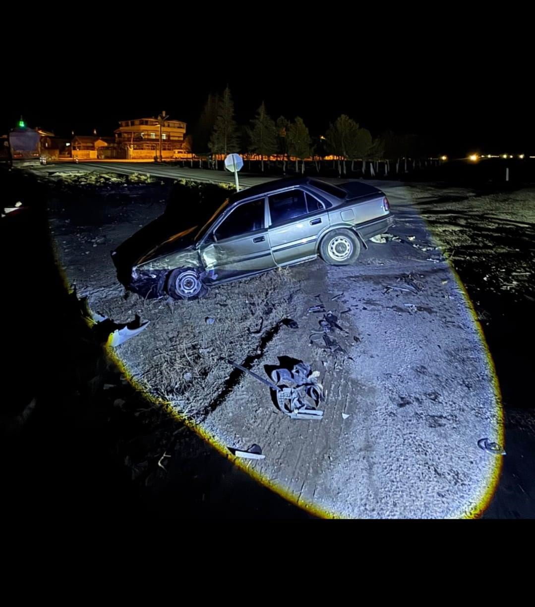 KONYA’NIN KARAPINAR İLÇESİNDE 2 OTOMOBİLİN ÇARPIŞMASI SONUCU MEYDANA GELEN KAZADA 2 KİŞİ...