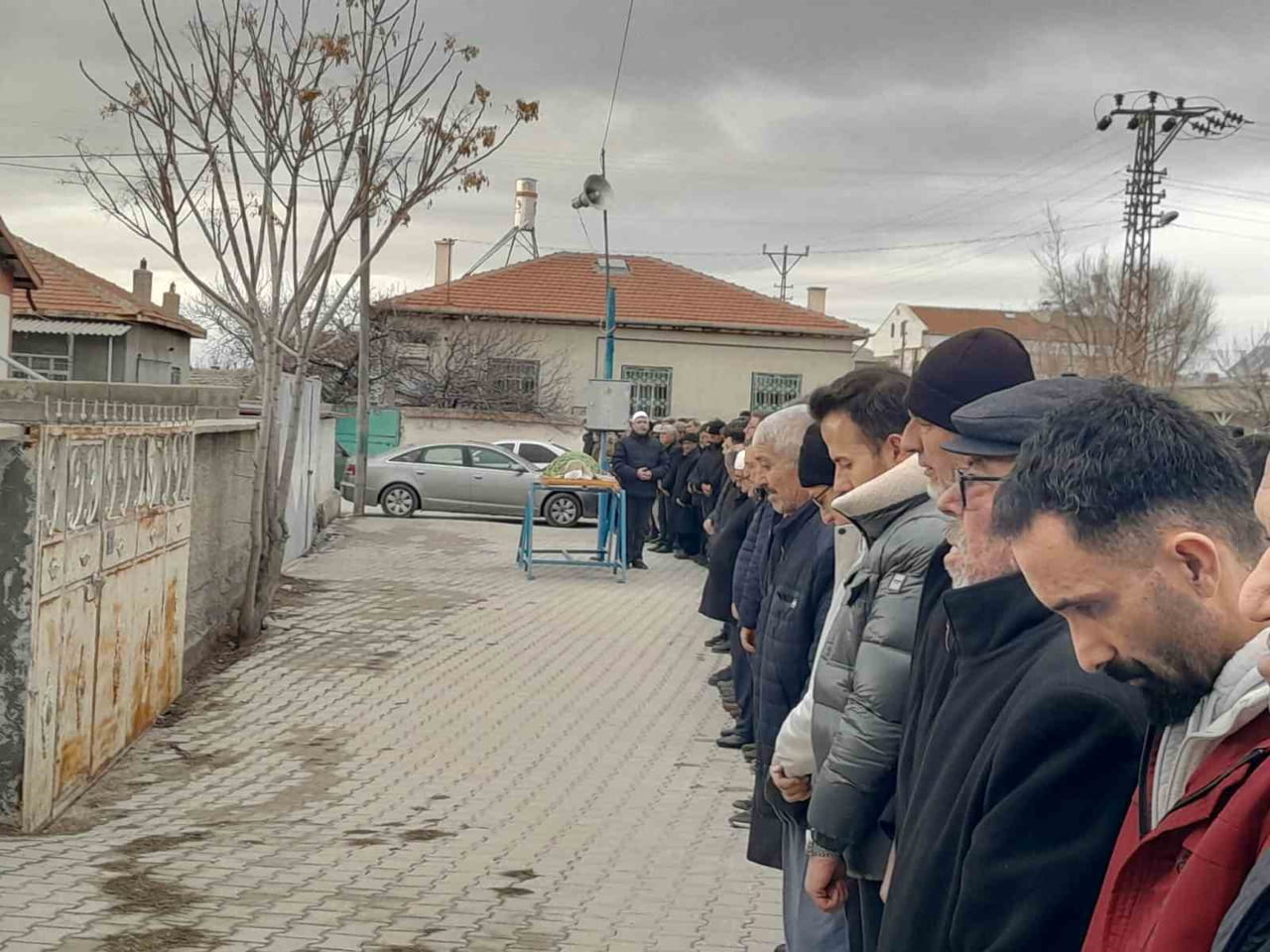 KONYA’NIN KARAPINAR İLÇESİNDE BİR KAFEDE ÇIKAN SİLAHLI KAVGADA AĞIR YARALANAN VE TEDAVİ GÖRDÜĞÜ...