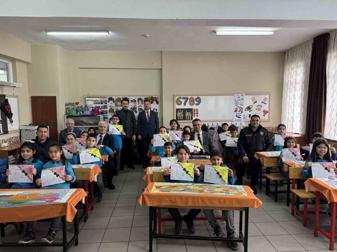 KONYA’NIN KULU İLÇESİNDE 7 BİN 600 ÖĞRENCİ KARNE ALARAK YARIYIL TATİLİNE GİRDİ.