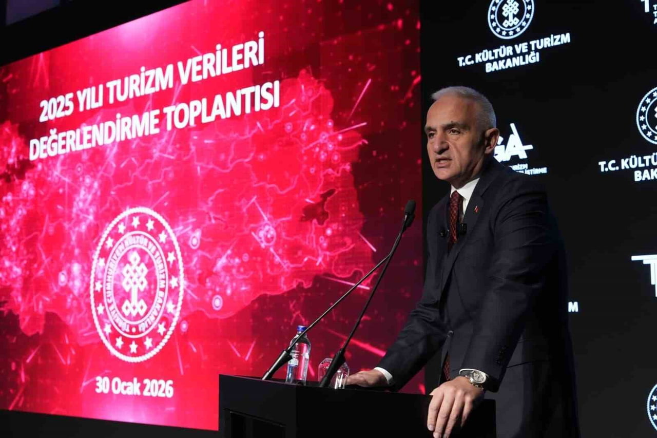 KÜLTÜR VE TURİZM BAKANI MEHMET NURİ ERSOY