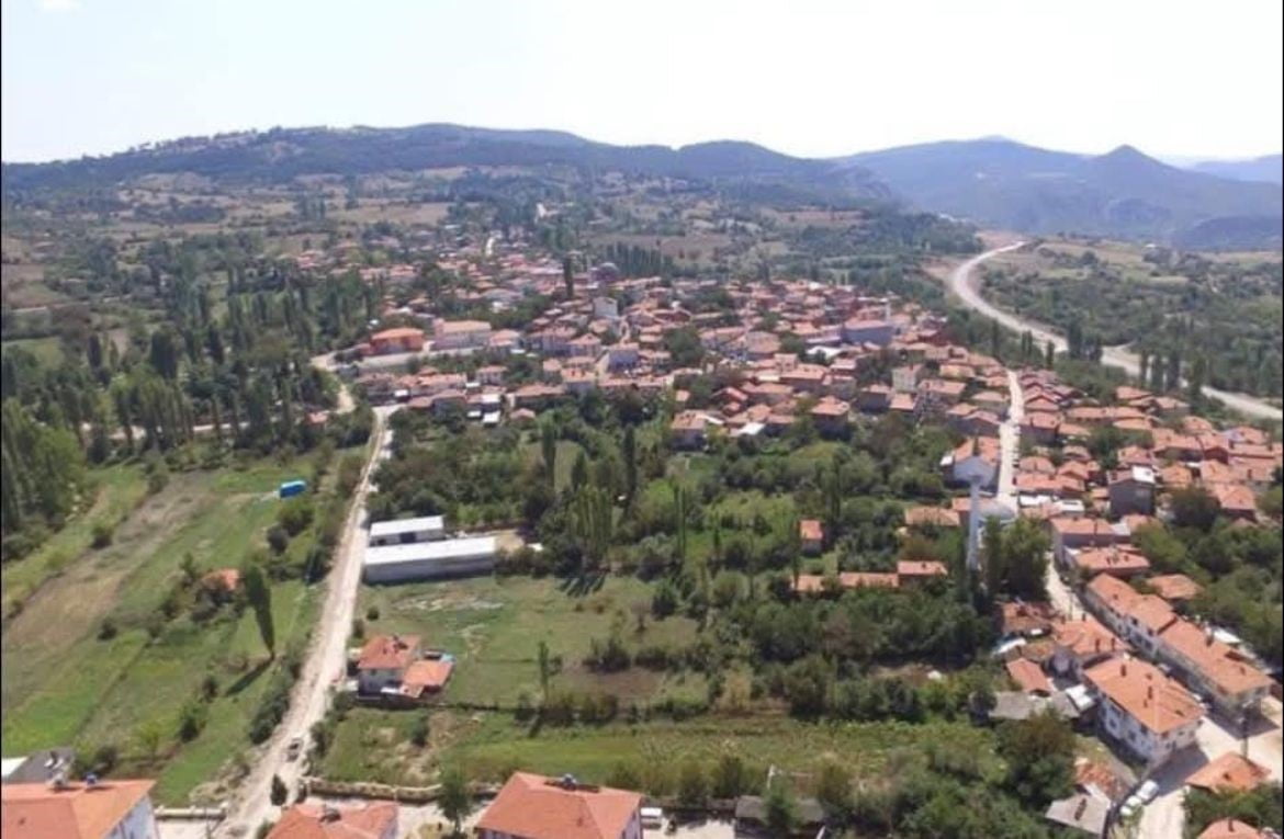 KÜTAHYA'DA 60 YILLIK İSİM HASRETİ SONA ERDİ, GÜNLÜCE KÖYÜ YENİDEN "SÜLYE" OLDU