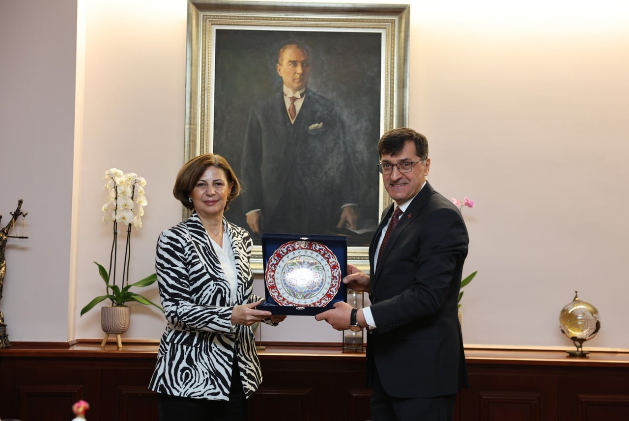 KÜTAHYA BELEDİYE BAŞKANI EYÜP KAHVECİ, ŞEHİRLER ARASI İŞ BİRLİĞİNİ GÜÇLENDİRMEK VE YEREL...