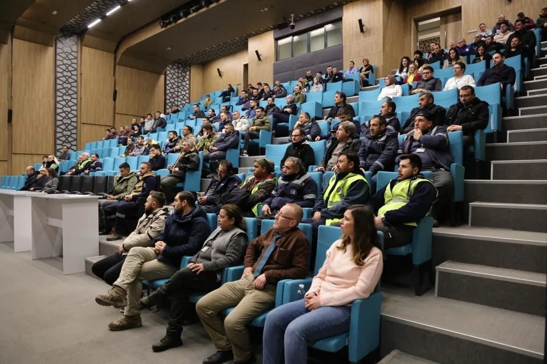 KÜTAHYA BELEDİYESİ PERSONELİNE BAĞIMLILIKLA MÜCADELE SEMİNERİ