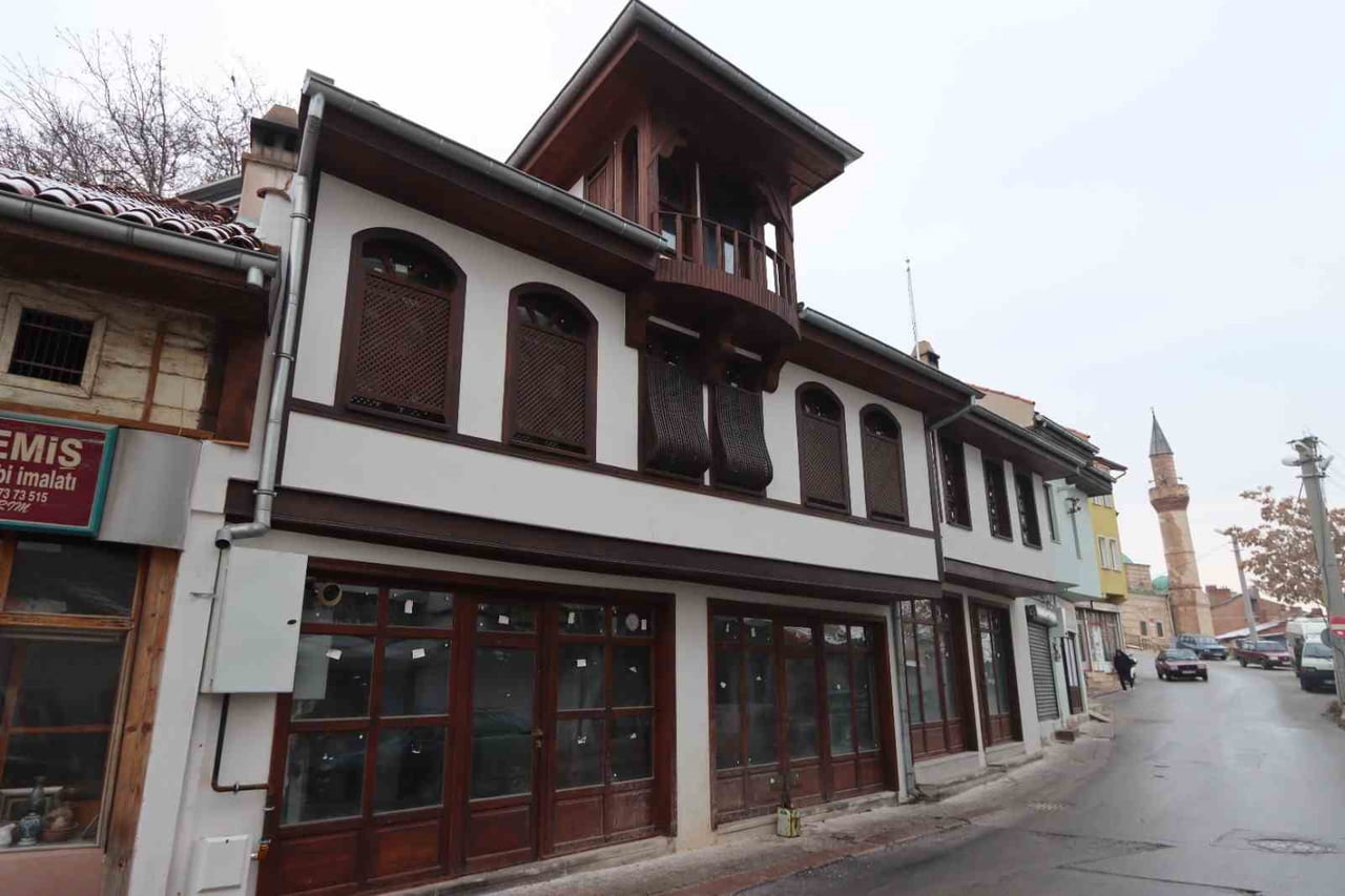 KÜTAHYA İL ÖZEL İDARESİ'NDEN KÜLTÜR VE SANATA YENİ MEKÂNLAR