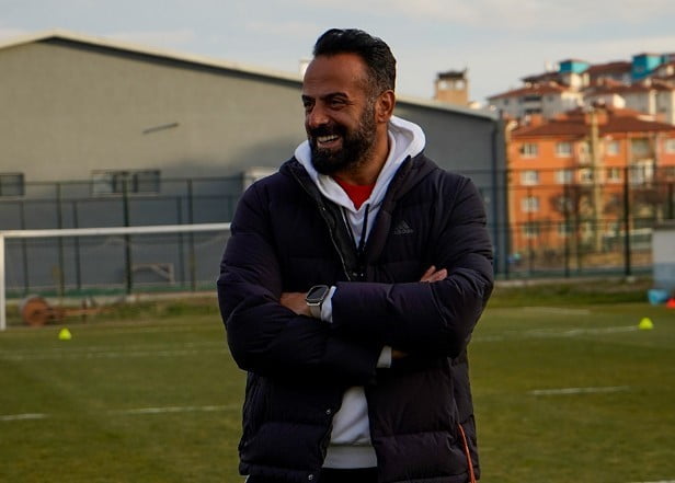 KÜTAHYASPOR'DA TEKNİK DİREKTÖR İLKER AVCIBAY İLE YOLLAR AYRILDI