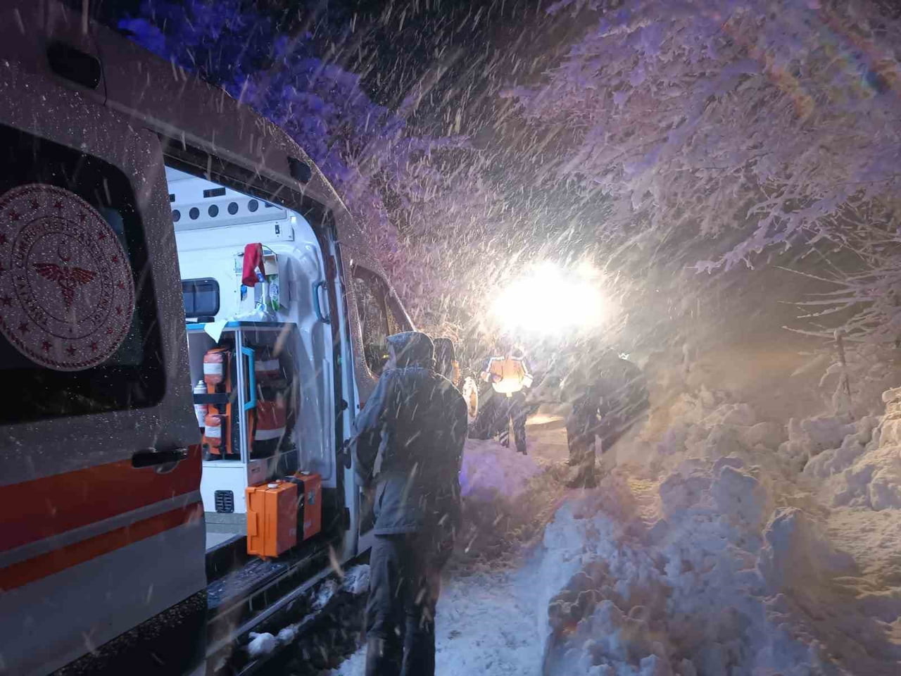 MALATYA’DA, BÜYÜKŞEHİR BELEDİYESİNDEN KIRSALDA KURTARMA OPERASYONLARI