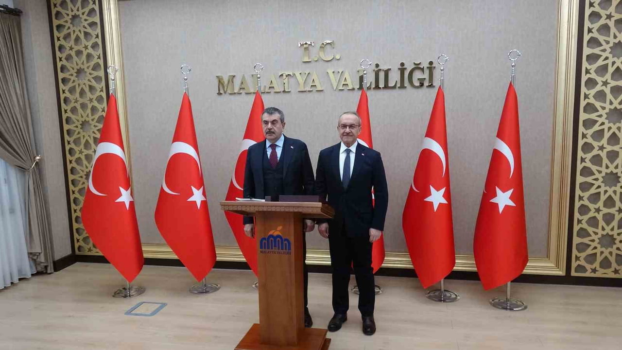 MALATYA VALİLİĞİ'NE GEÇEN BAKAN TEKİN, BURADA KENTTE DEVAM EDEN EĞİTİM YATIRIMLARI VE PROJELER...