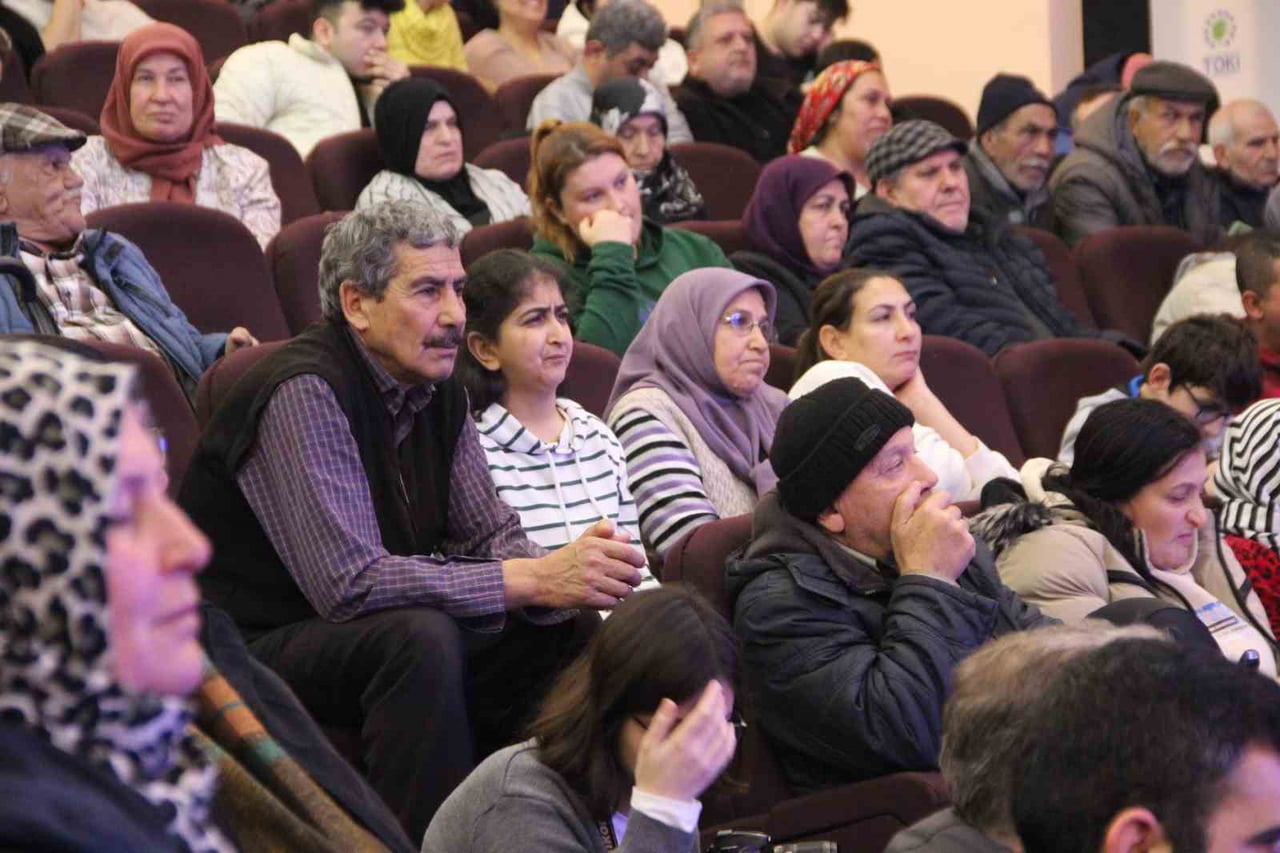 MANİSA CELAL BAYAR ÜNİVERSİTESİ SÜLEYMAN DEMİREL KÜLTÜR MERKEZİNDE GERÇEKLEŞTİRİLEN EV SAHİBİ...