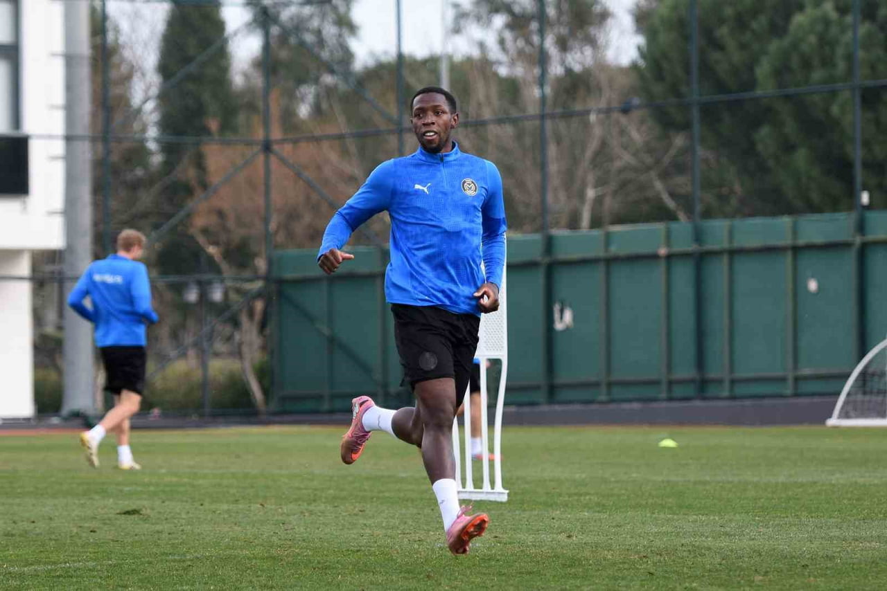 MANİSA FUTBOL KULÜBÜ, TRENDYOL 1. LİG’İN 20. HAFTASINDA SAHASINDA OYNAYACAĞI EMİNEVİM ÜMRANİYESPOR...