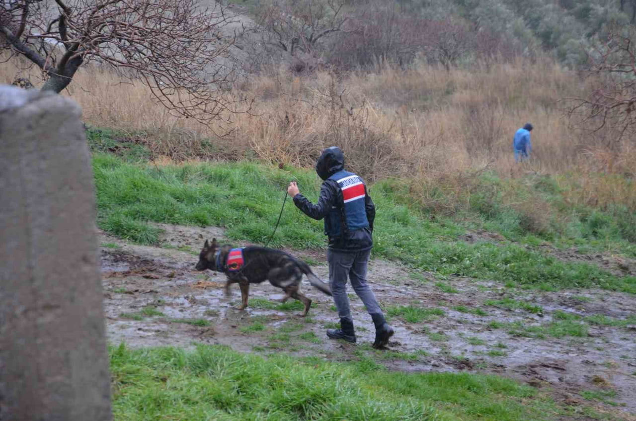 MANİSA’NIN DEMİRCİ İLÇESİNDE KAYIP OLARAK ARANAN 52 YAŞINDAKİ ŞERİFE ÇINAR’I BULMAK İÇİN...