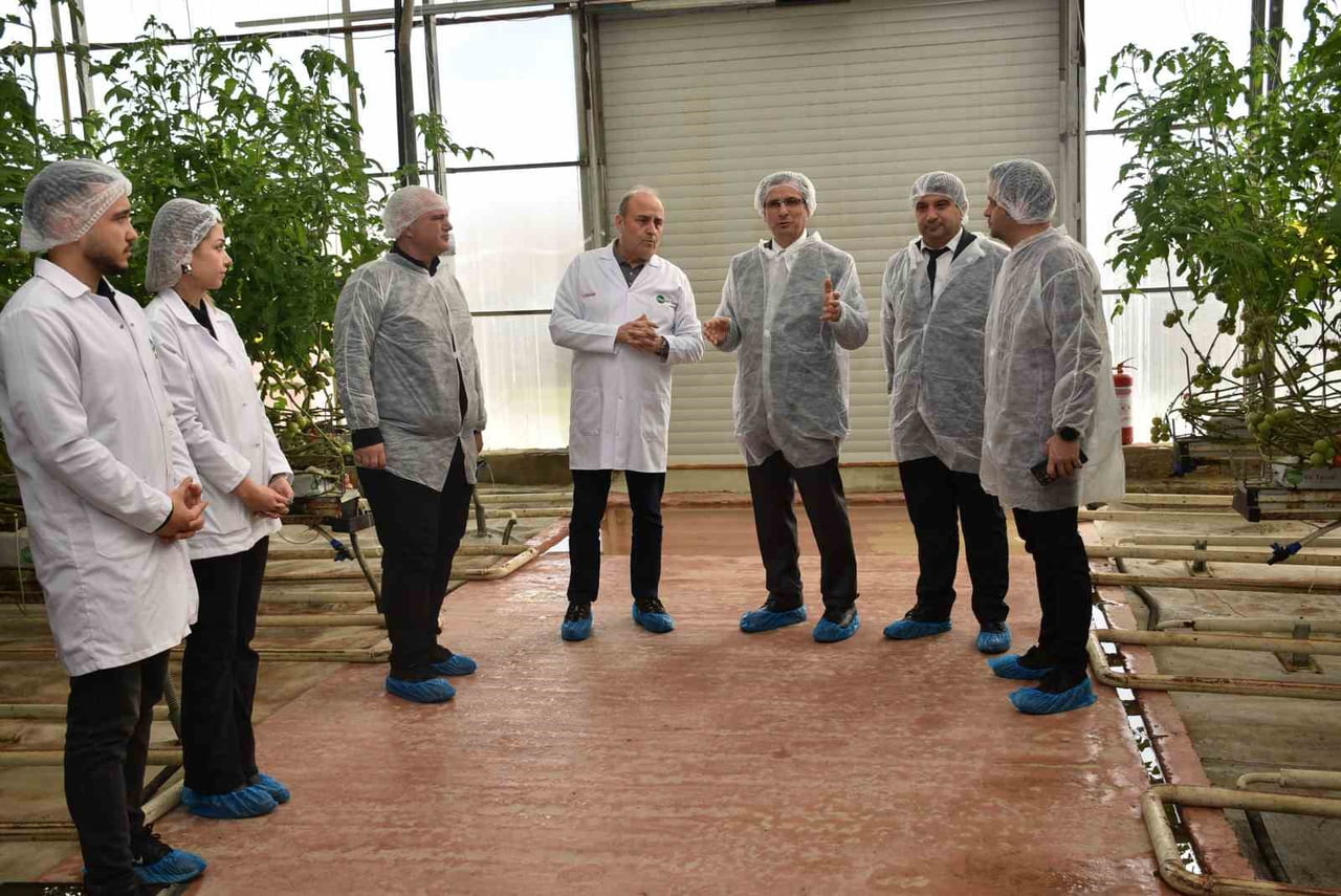 MANİSA’NIN SALİHLİ İLÇE KAYMAKAMI ALİ GÜLDOĞAN, YILIN 12 AYI TARIMSAL ÜRETİMİN GERÇEKLEŞTİRİLDİĞİ...