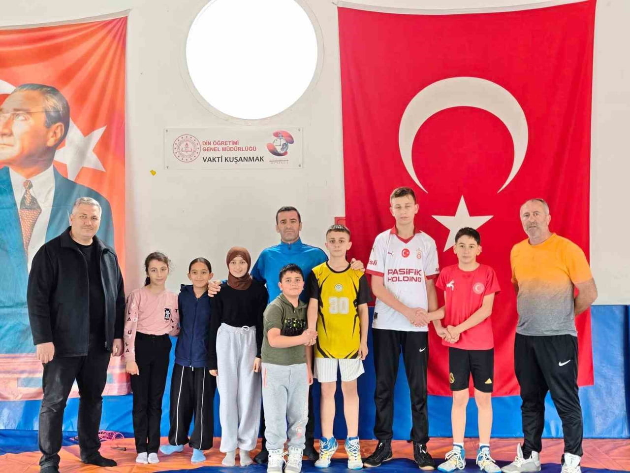 MANİSA’NIN SARIGÖL İLÇESİNDE ÖĞRENCİLER, ARA TATİLDE DE SPORDAN KOPMUYOR. SARIGÖL MUSTAFA METİN...