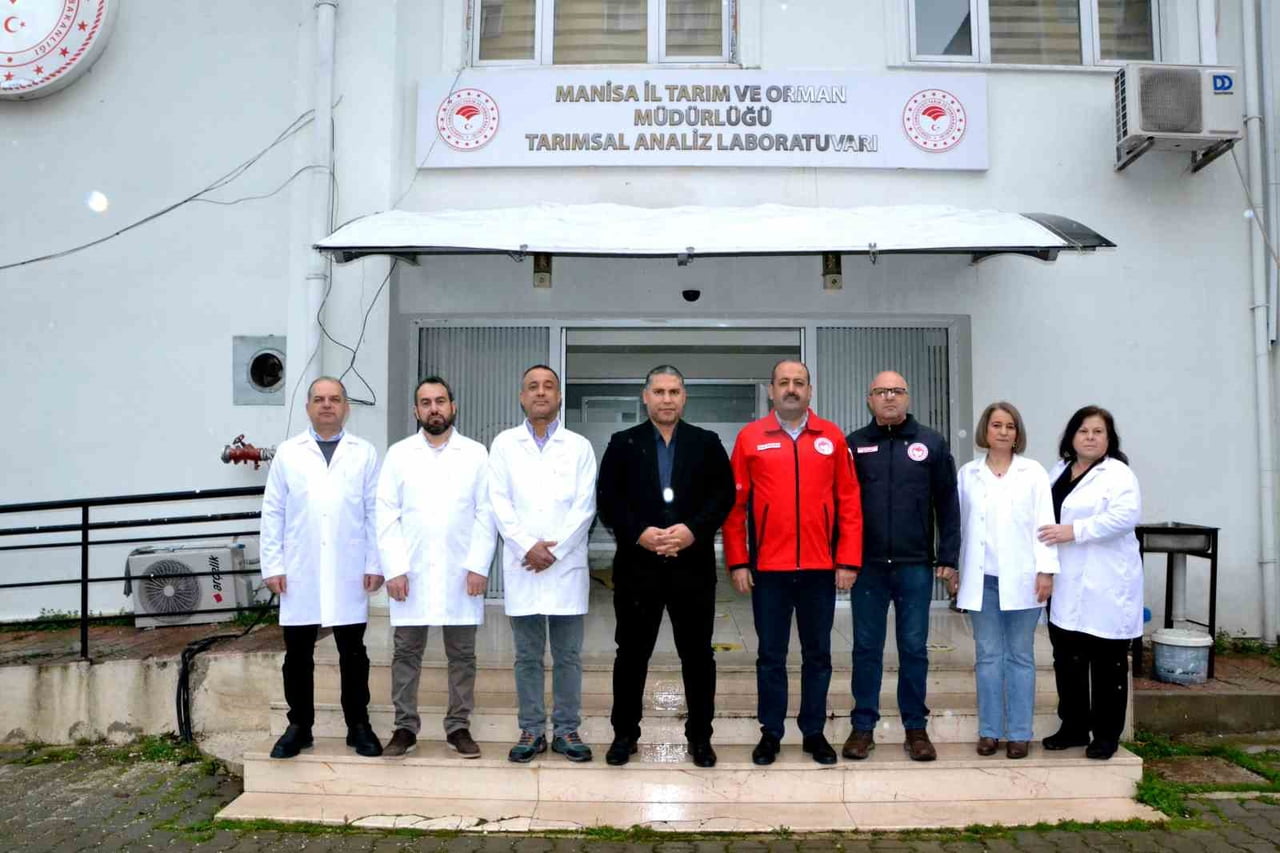 MANİSA TARIM VE ORMAN İL MÜDÜRLÜĞÜ BÜNYESİNDEKİ TARIMSAL ANALİZ LABORATUVARI’NDA YAPILAN TOPRAK...