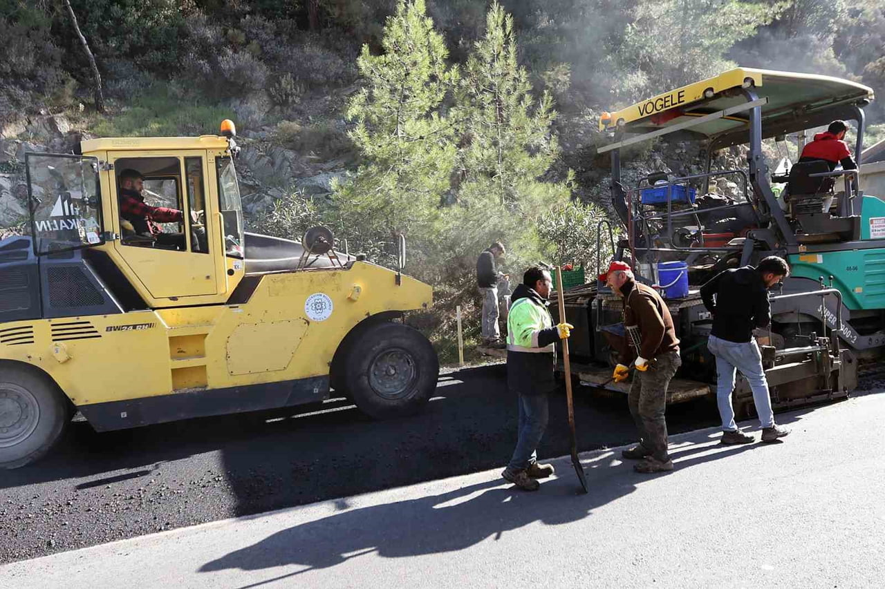 MARMARİS ADAKÖY YOLU YENİLEDİ