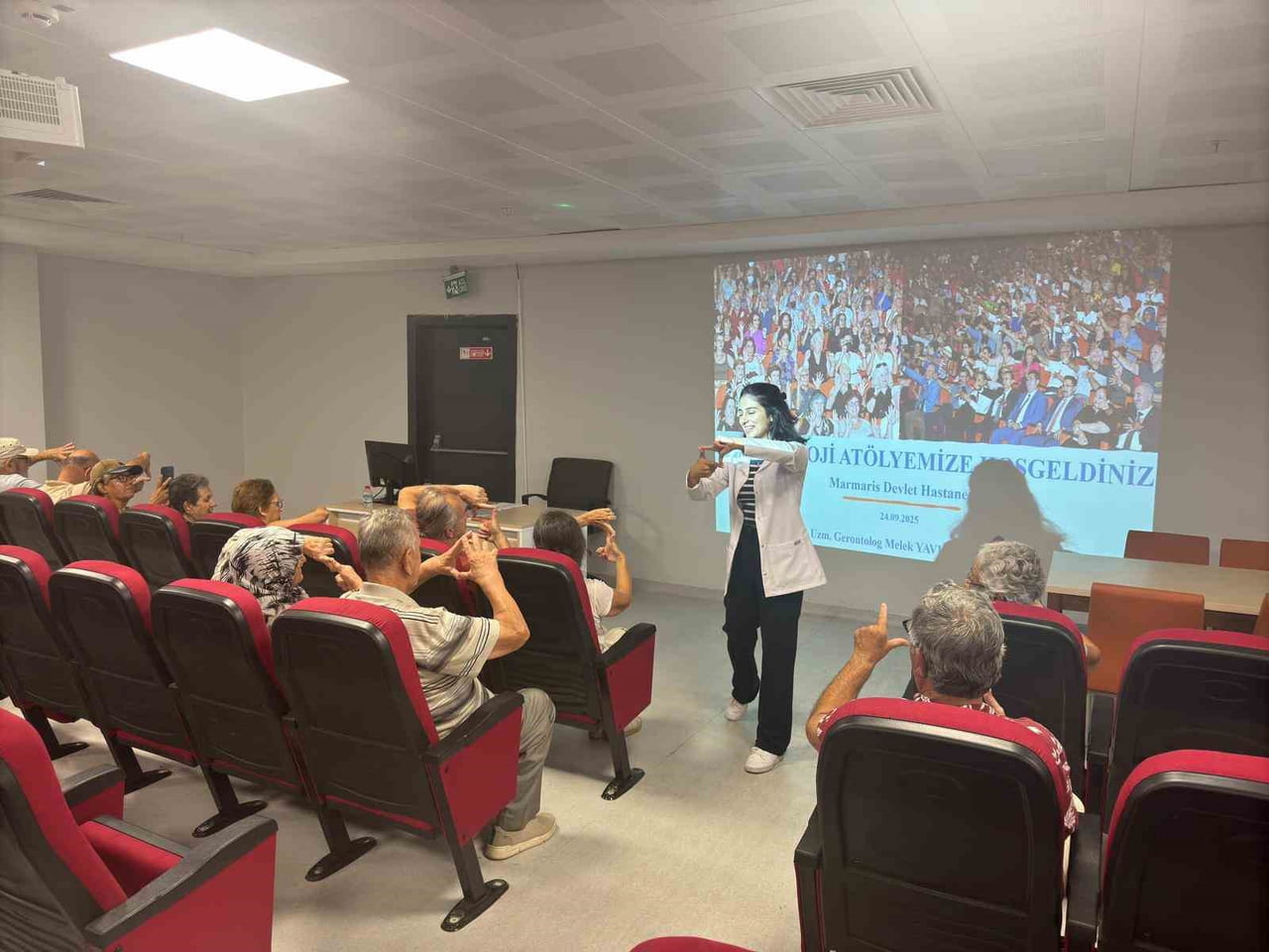 MARMARİS DEVLET HASTANESİ'NDE GERONTOLOJİ ATÖLYESİ BAŞLADI