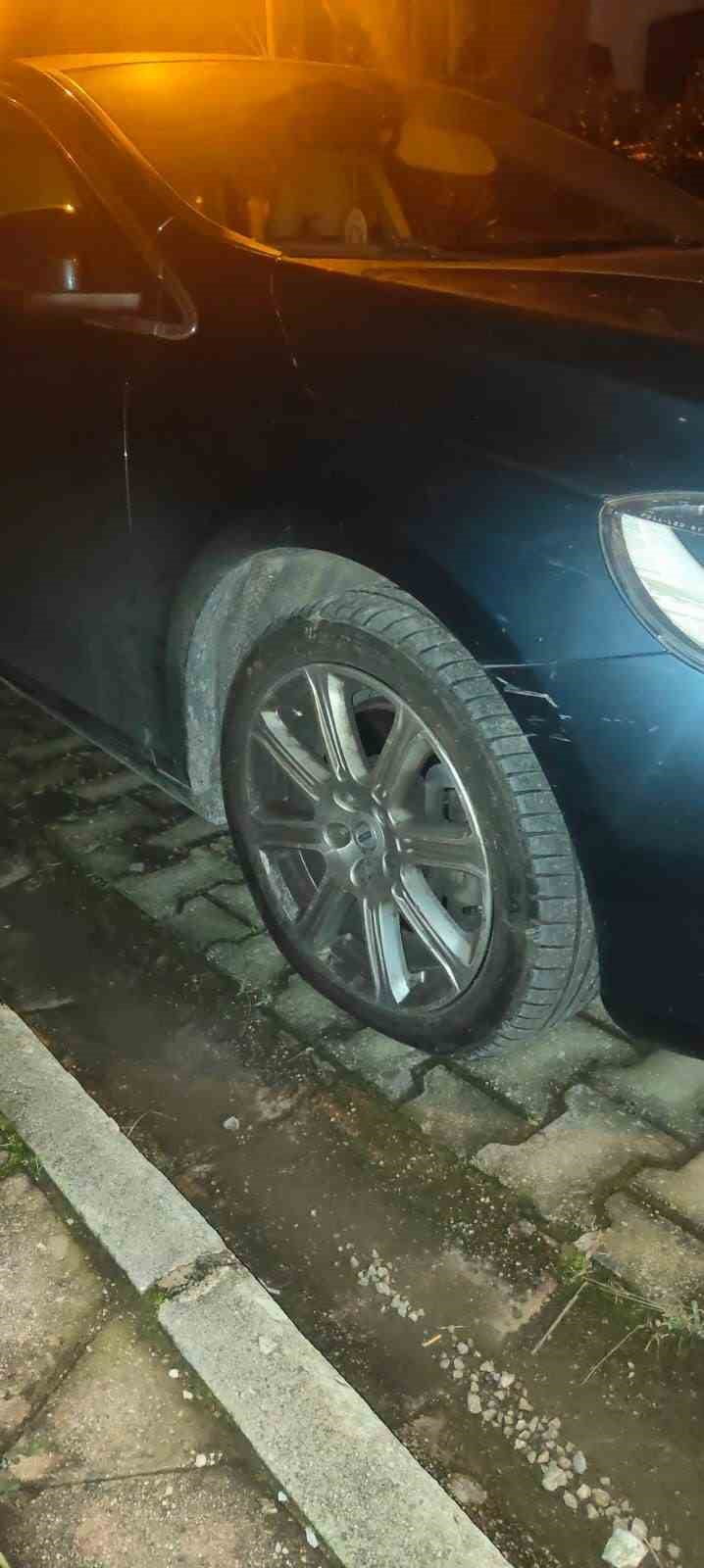 MARMARİS’TE 16 ARACIN LASTİKLERİNİ BIÇAKLAYAN ŞAHIS TUTUKLANDI