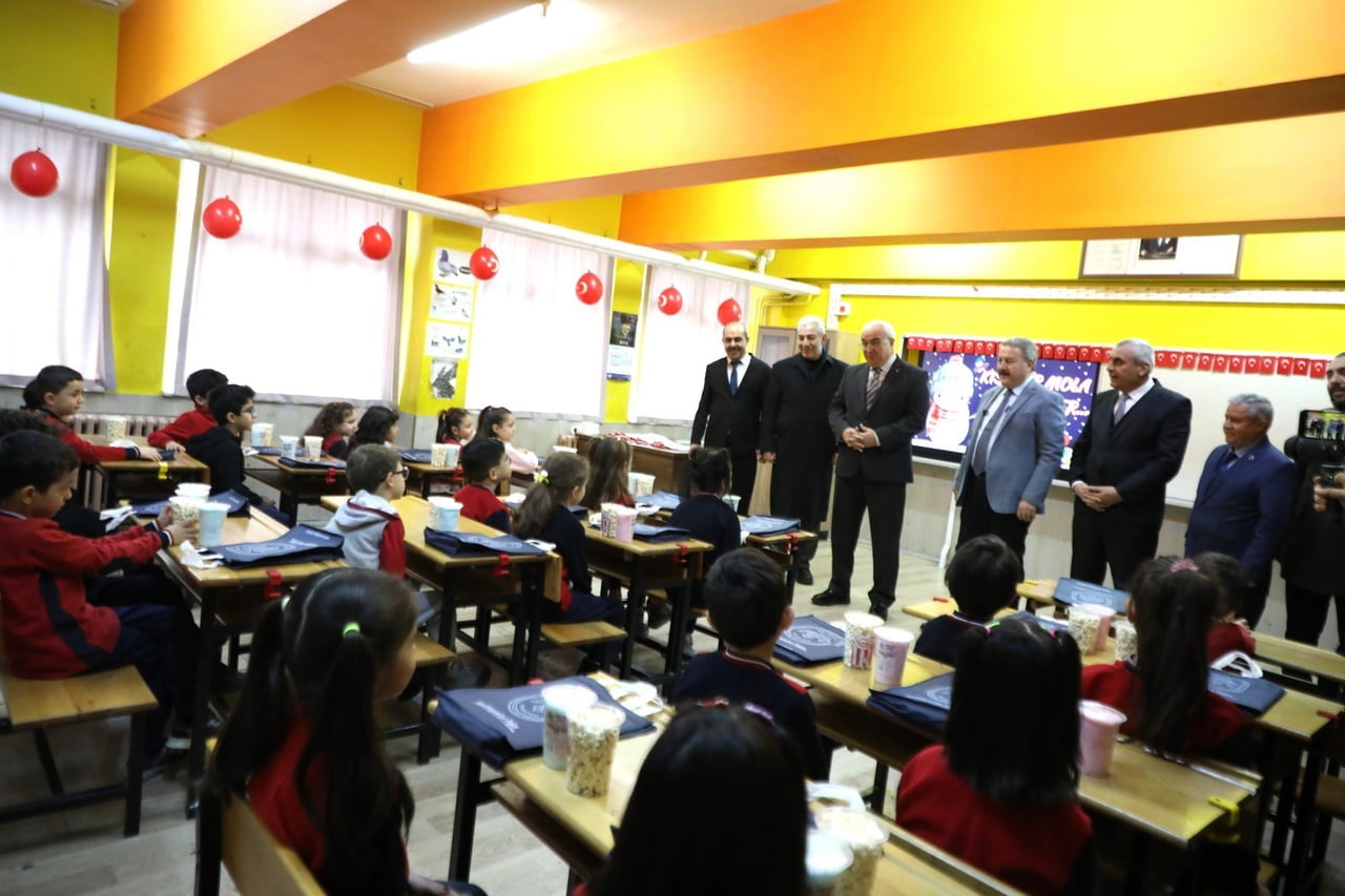 MELİKGAZİ BELEDİYE BAŞKANI DOÇ. DR. MUSTAFA PALANCIOĞLU; 2025-2026 EĞİTİM ÖĞRETİM DÖNEMİNİN...