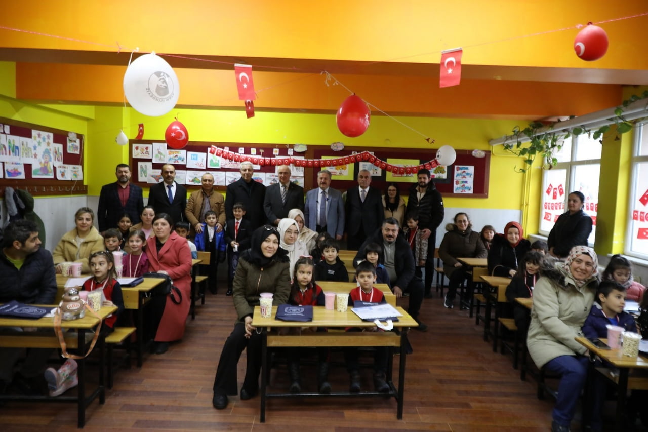 MELİKGAZİ BELEDİYE BAŞKANI DOÇ. DR. MUSTAFA PALANCIOĞLU; 2025-2026 EĞİTİM ÖĞRETİM DÖNEMİNİN...