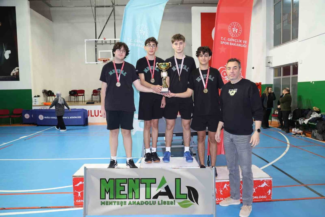 MENTEŞE ANADOLU LİSESİ MASA TENİSİ TAKIMI ÜST ÜSTE 3’ÜNCÜ İL ŞAMPİYONLUĞUNU ELDE...