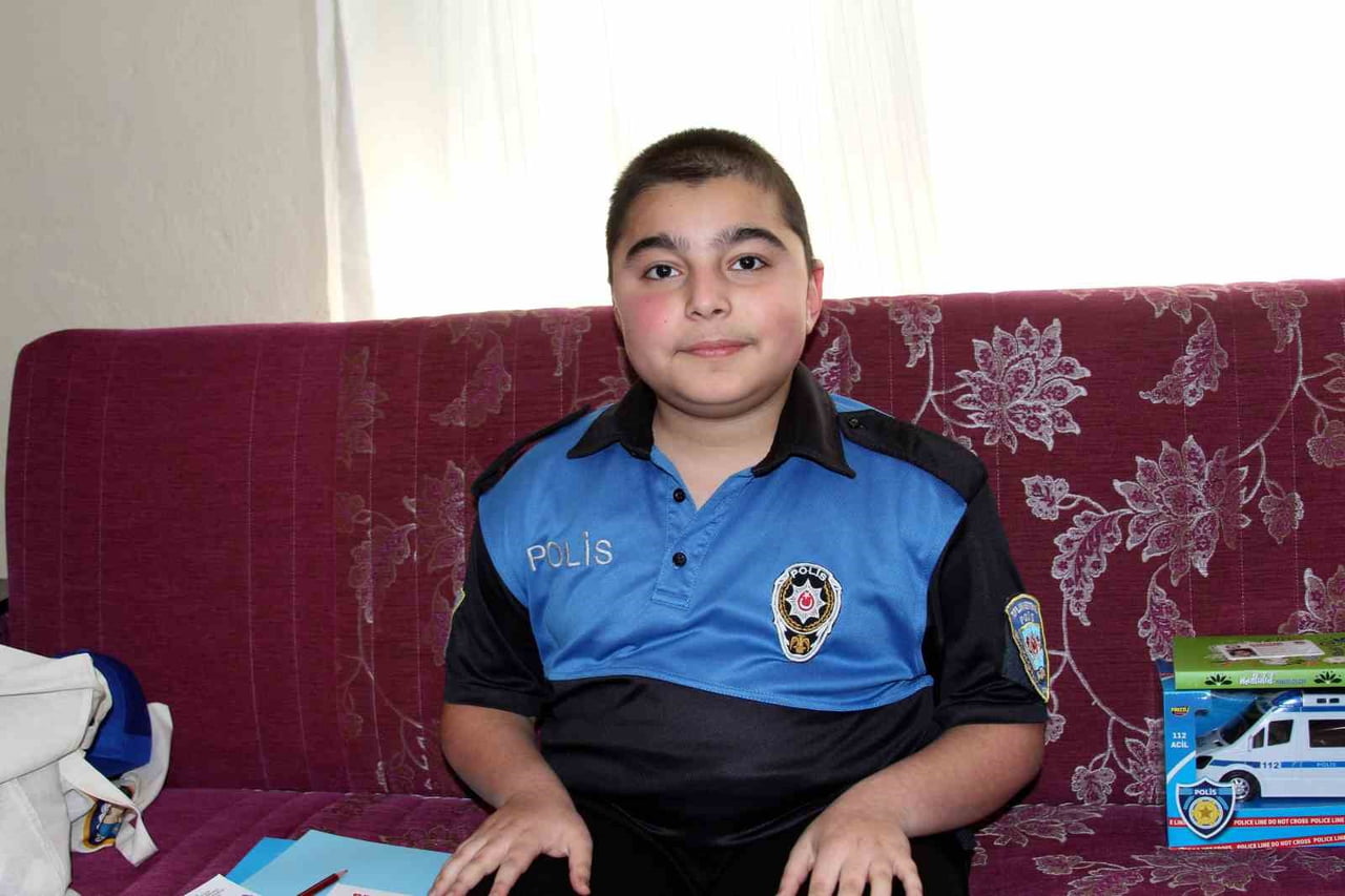 MERKEZ YÜREĞİR İLÇESİNE BAĞLI DERVİŞLER MAHALLESİ’NDE YAŞAYAN MAHMUT EFE DENİZDALAN, BEDENSEL...