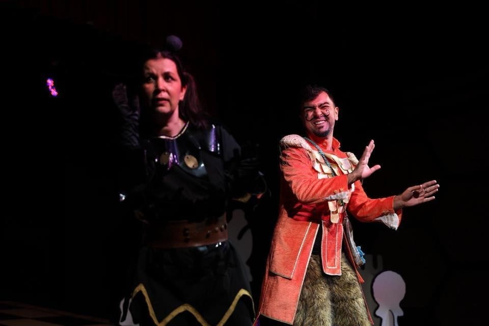 MERKEZEFENDİ BELEDİYESİ KENT TİYATROSU, 7-9-14-15-16-18-19-20-21-23-28-30 OCAK TARİHLERİNDE SAHNE...